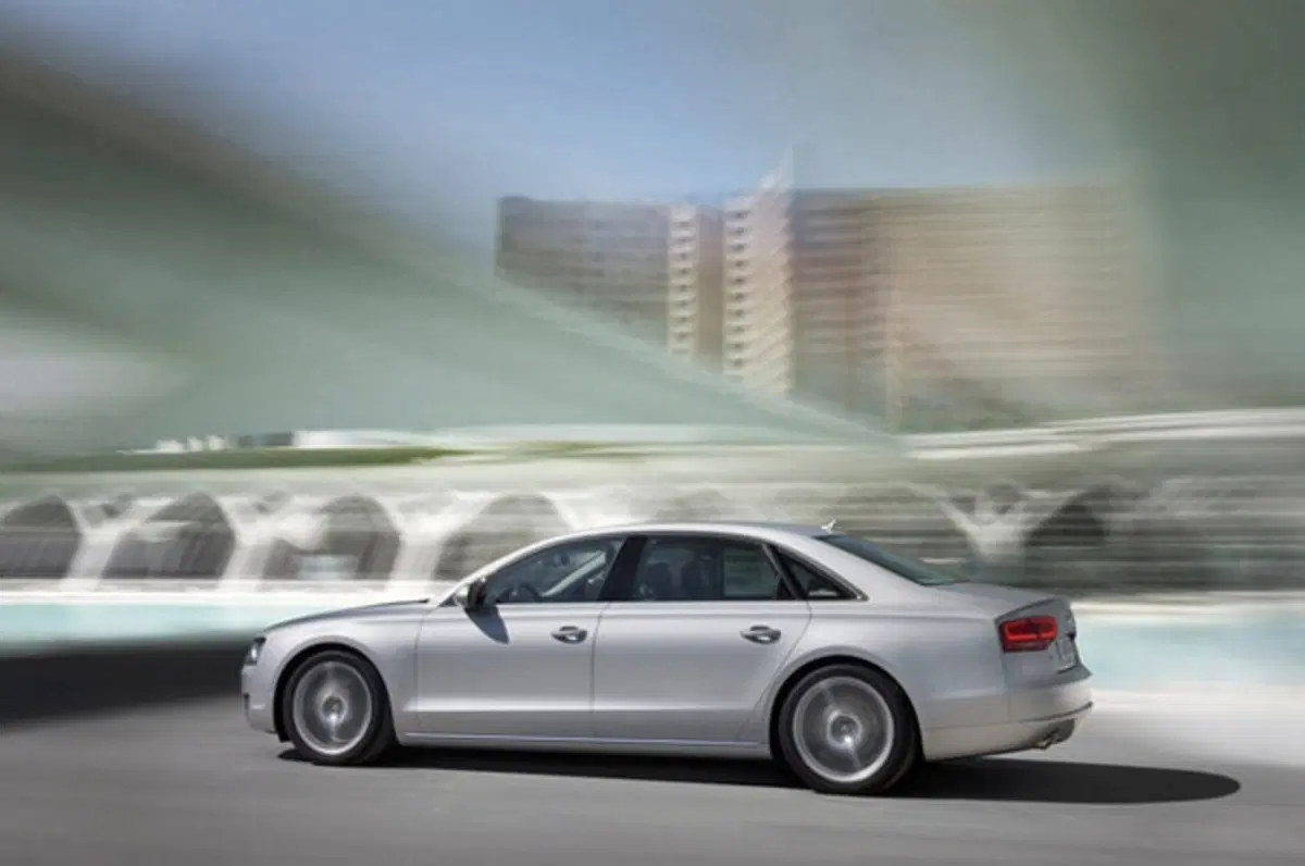 Audi A8 L (6)