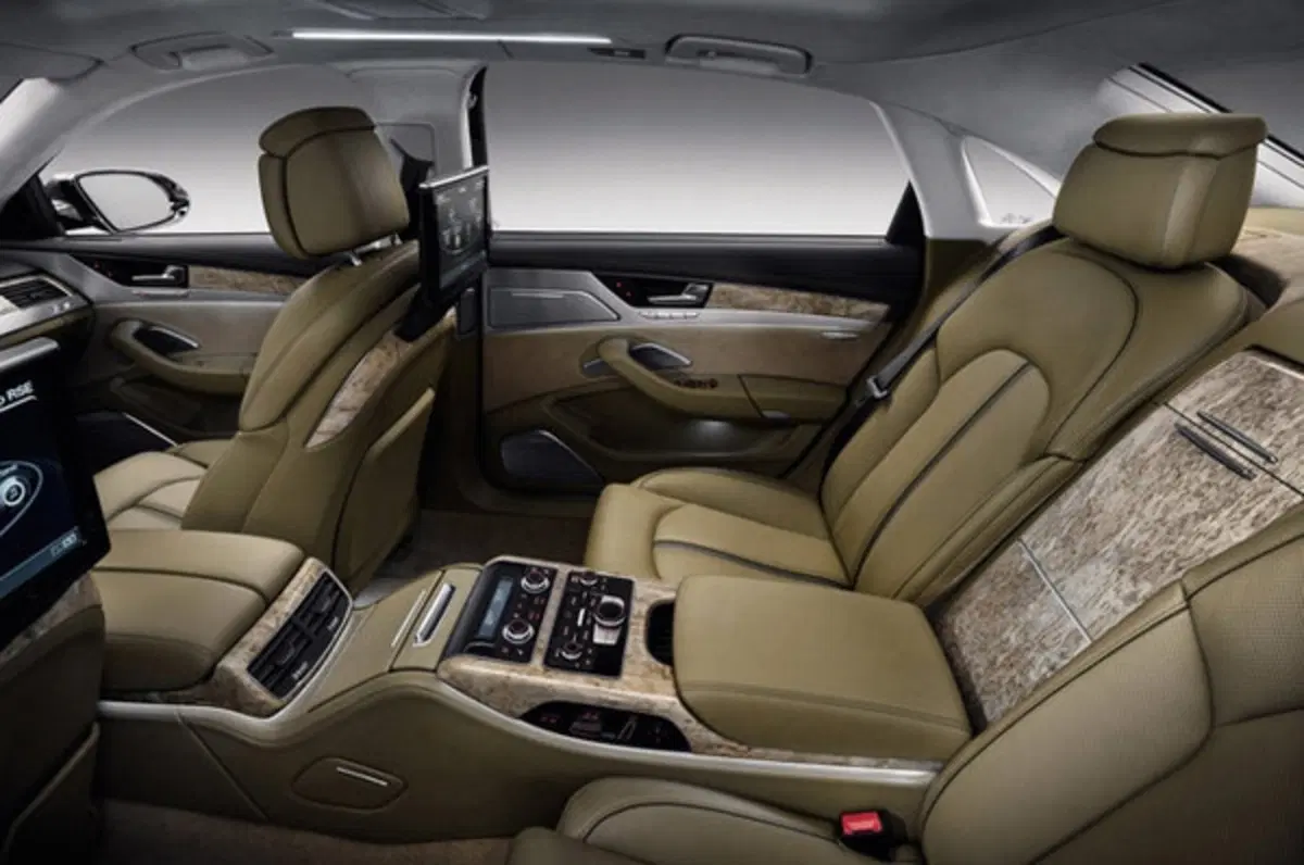 Audi A8 L (15)