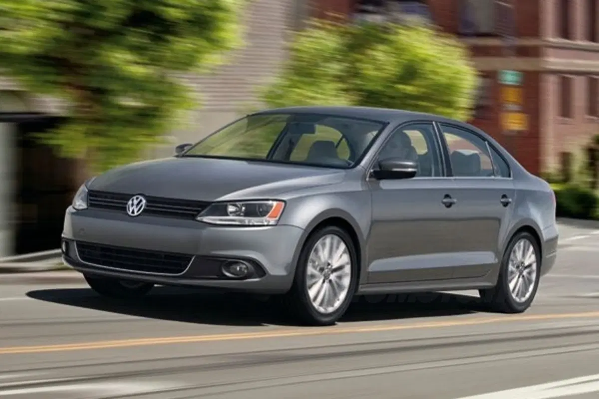 Volkswagen Jetta m.y. 2011 (2)