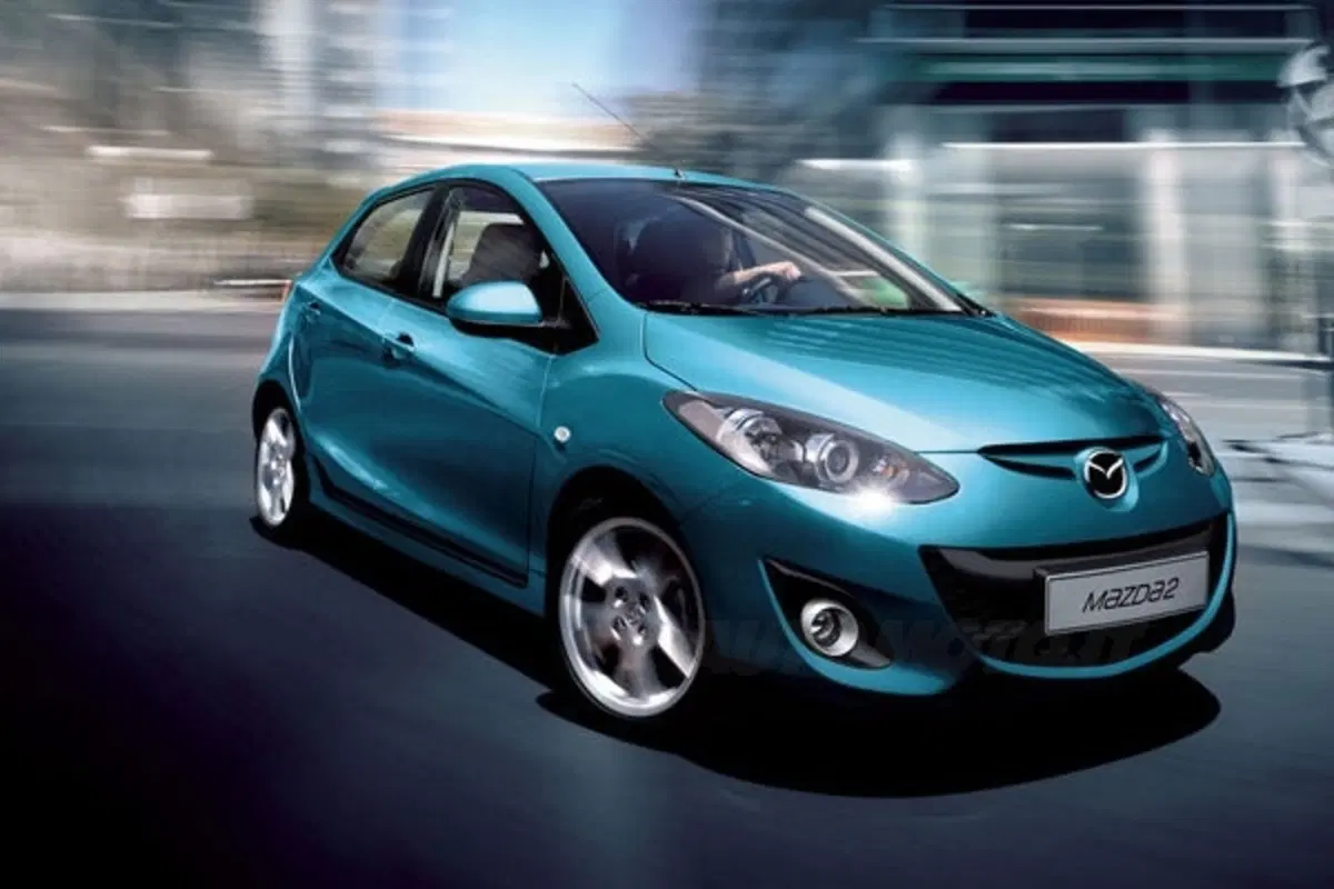 Mazda2 restyling e nuovo motore 1.6 diesel per Mazda