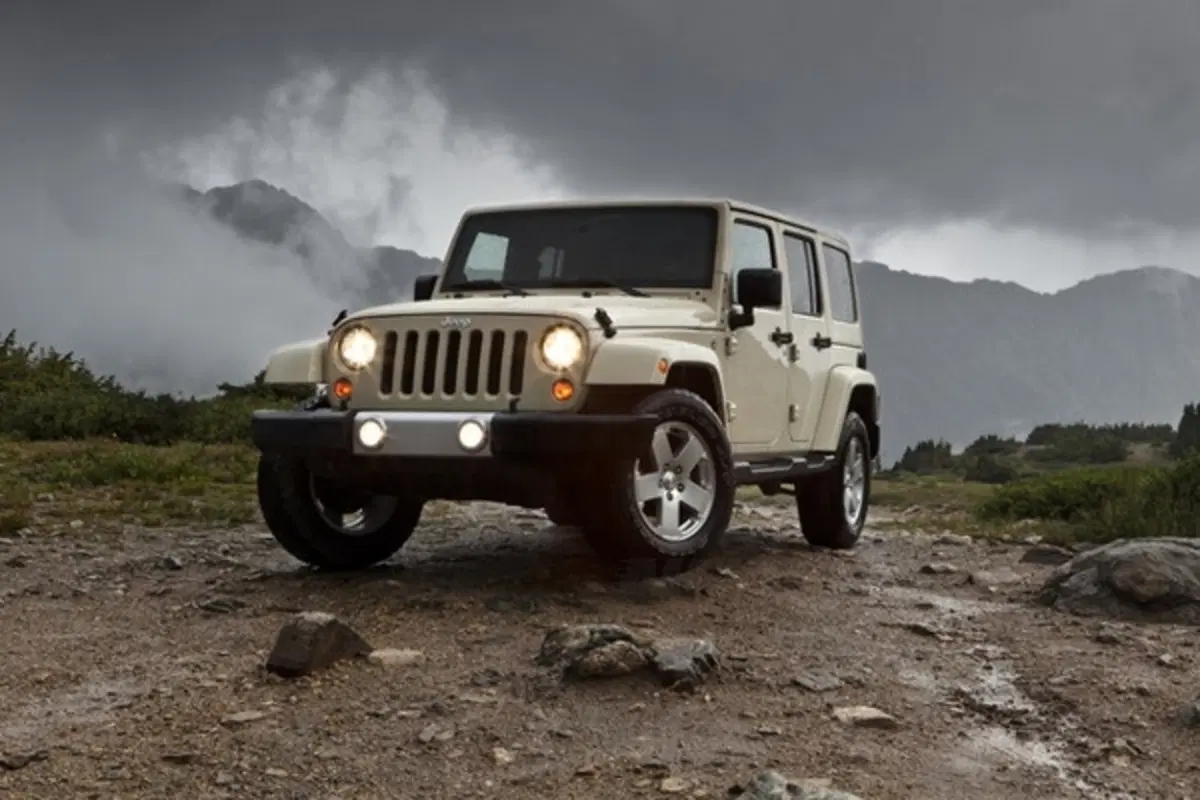 Jeep Wrangler 2011 (6)