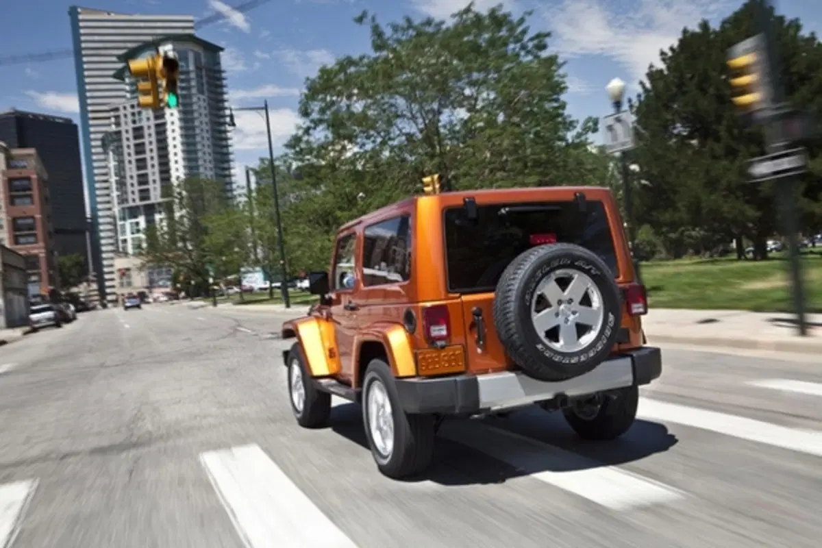Jeep Wrangler 2011 (9)