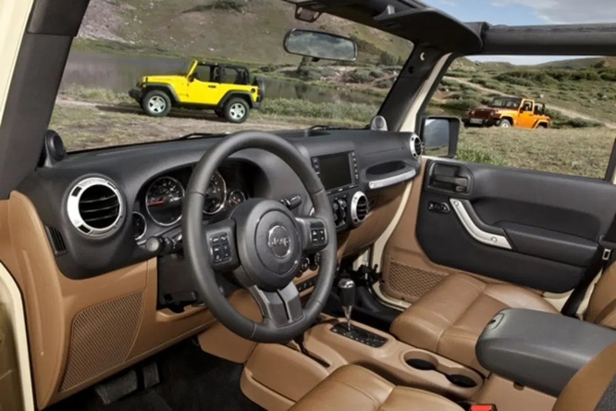 Jeep Wrangler 2011 (14)