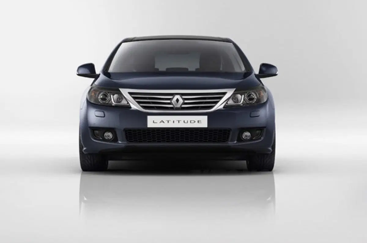 Renault Latitude: debutta in Russia (5)