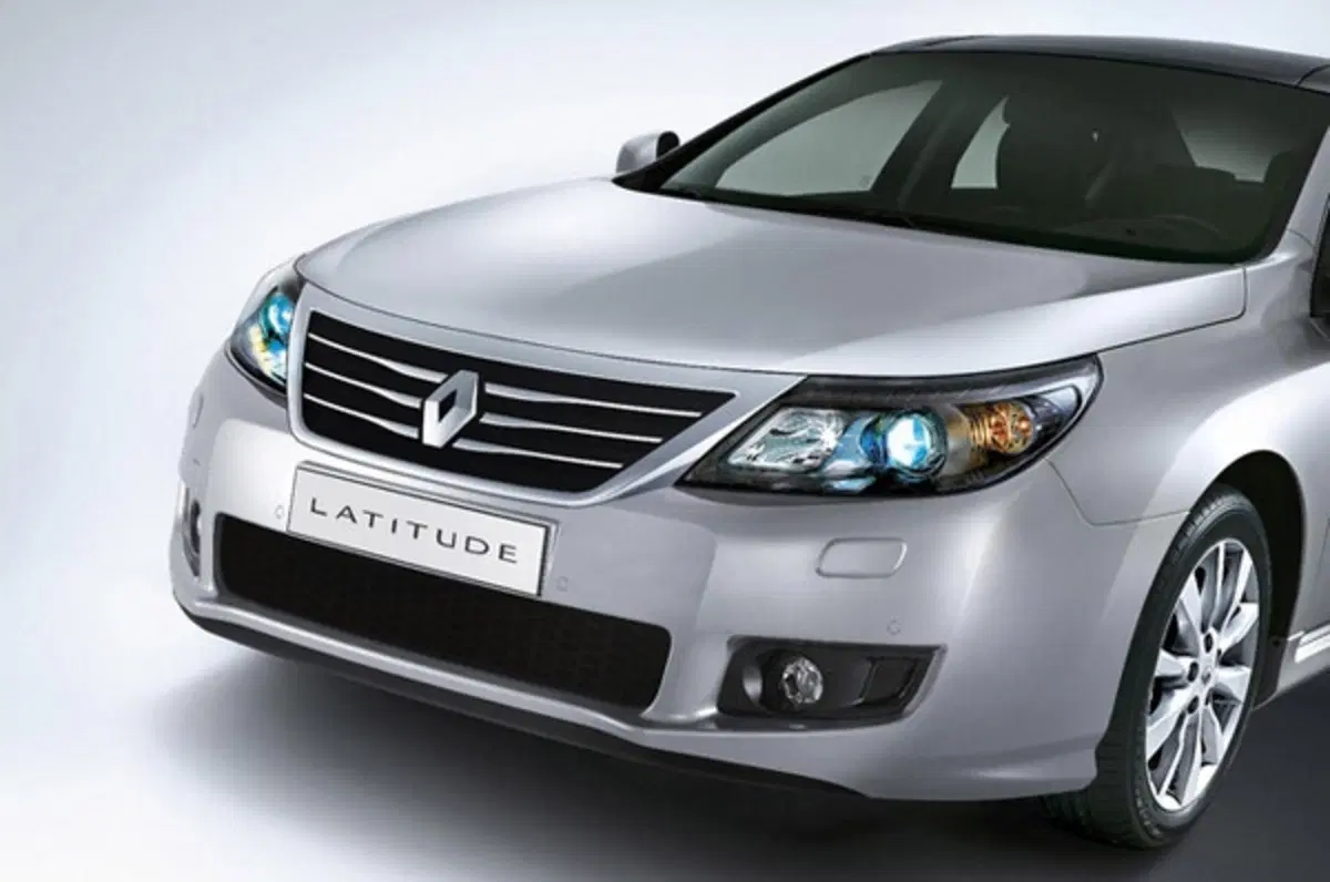 Renault Latitude: debutta in Russia (8)