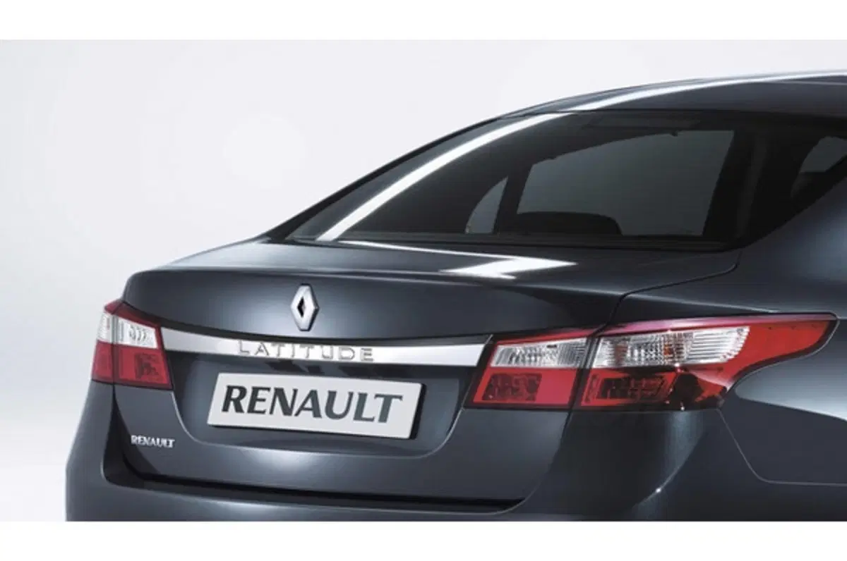 Renault Latitude: debutta in Russia (9)
