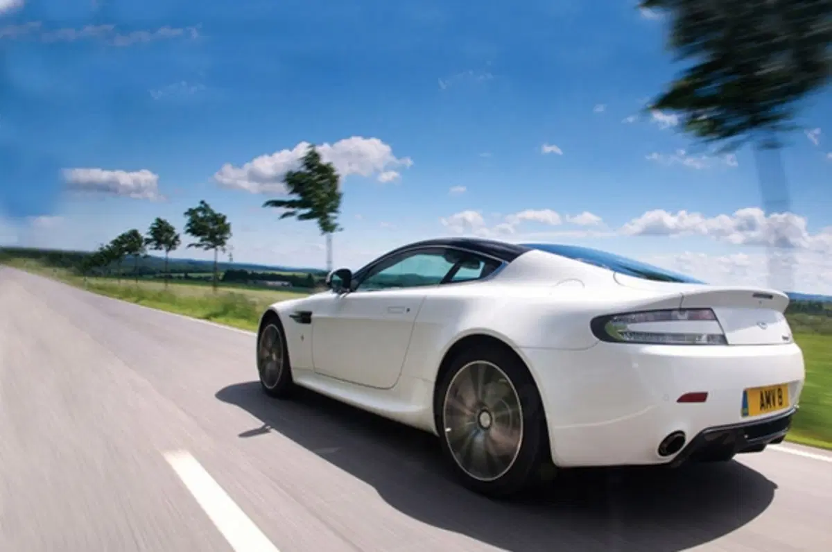 Aston Martin V8 Vantage N420 (3)
