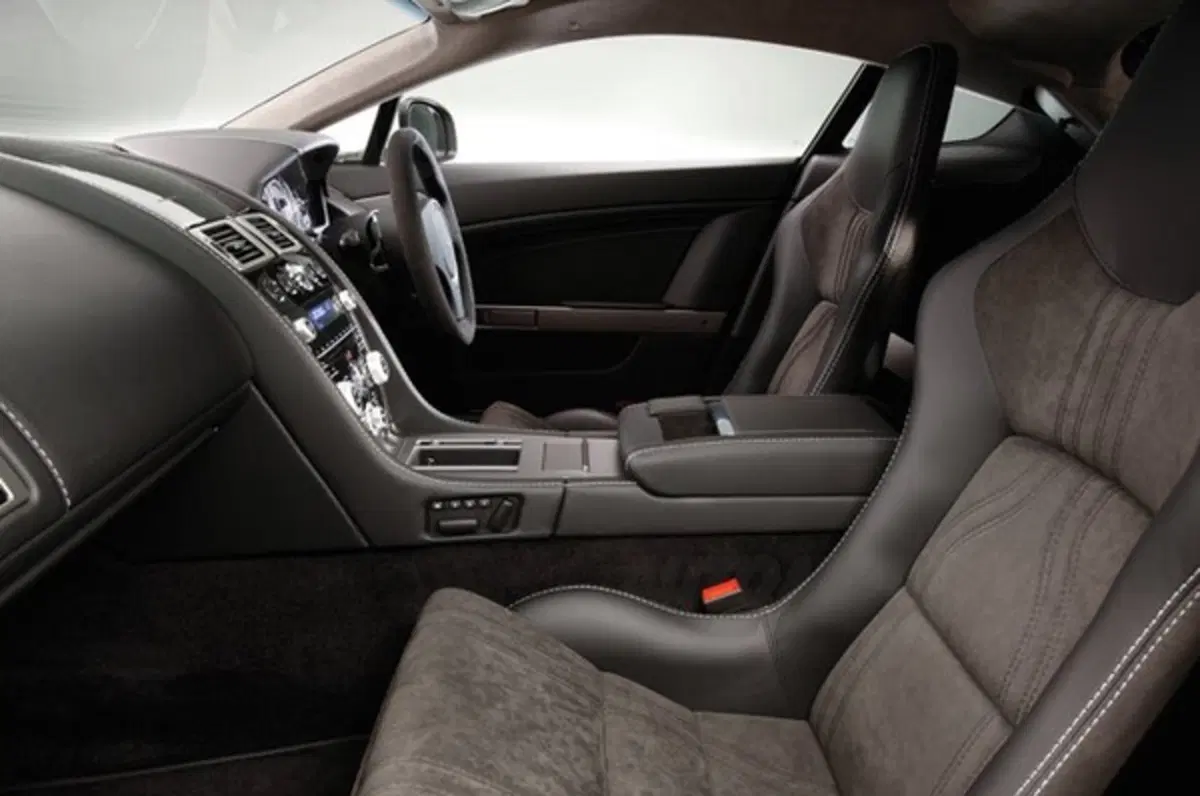 Aston Martin V8 Vantage N420 (9)