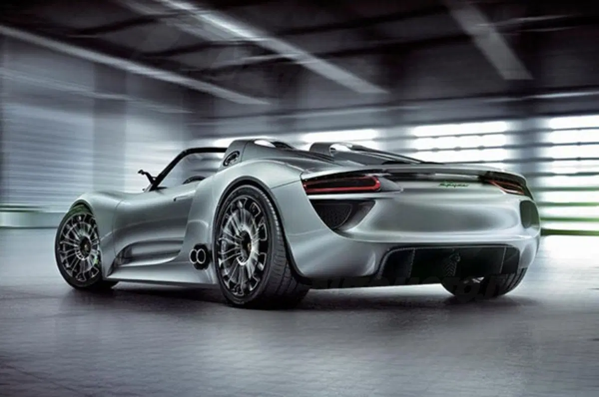 Porsche 918 Spyder (2)