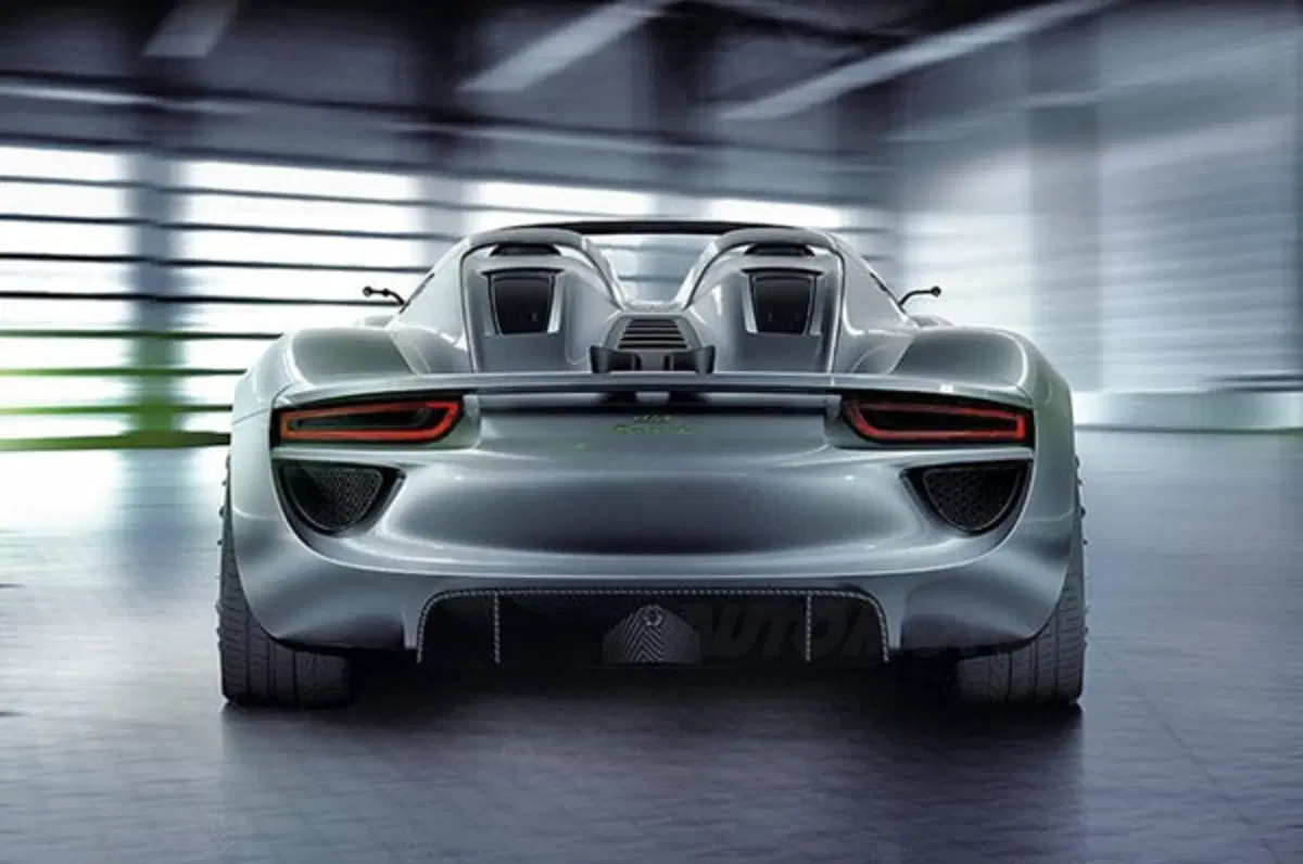 Porsche 918 Spyder (4)