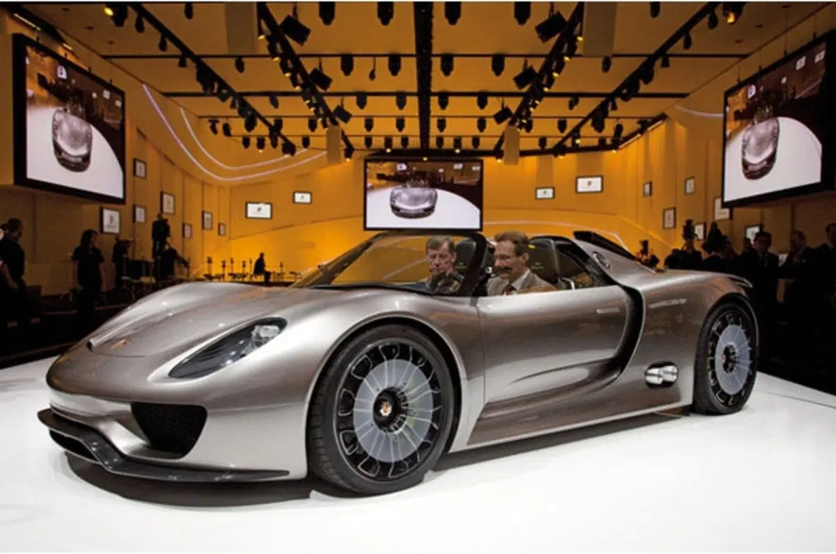 Porsche 918 Spyder (9)