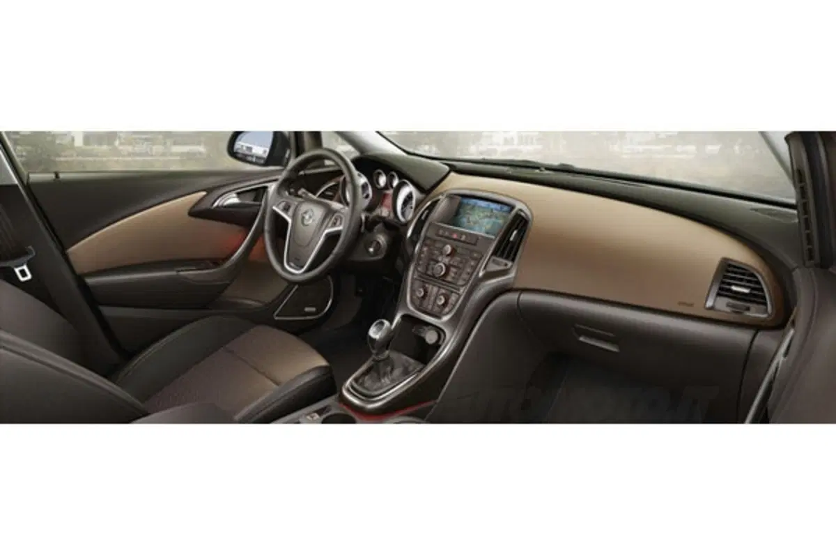 Opel Astra Sports Tourer (13)