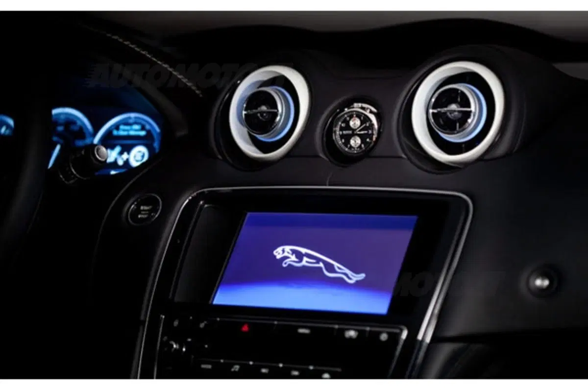 Jaguar XJ75 Platinum Concept (9)