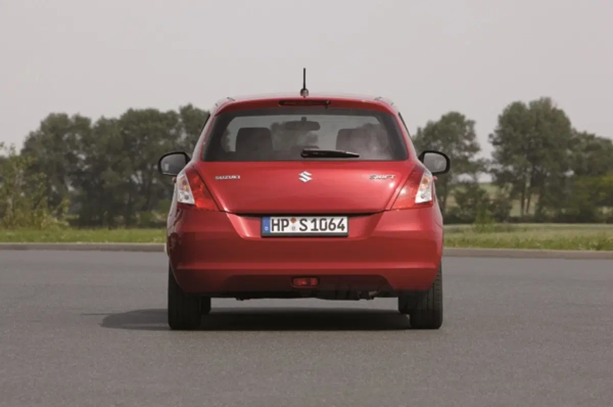 Suzuki Swift 2010 (5)
