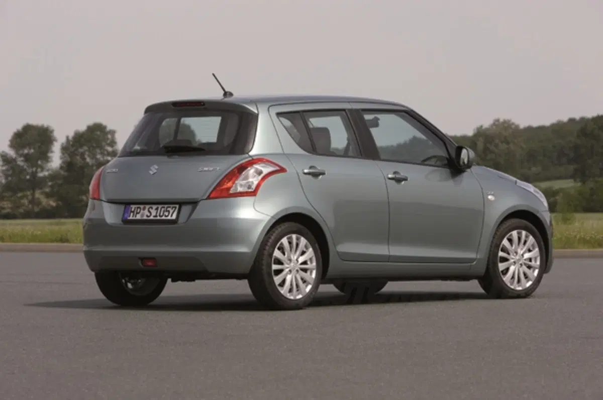 Suzuki Swift 2010 (10)