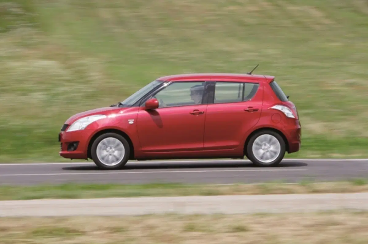 Suzuki Swift 2010 (13)