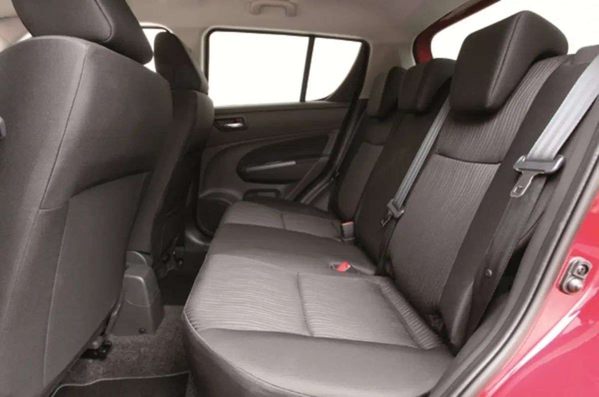 Suzuki Swift 2010 (18)