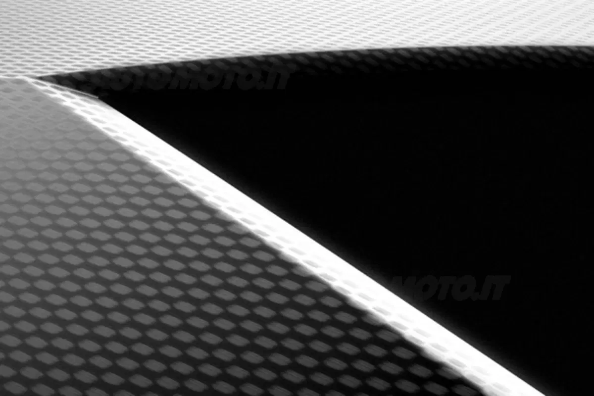 Lamborghini: il primo teaser in attesa di Parigi 2010 (3)