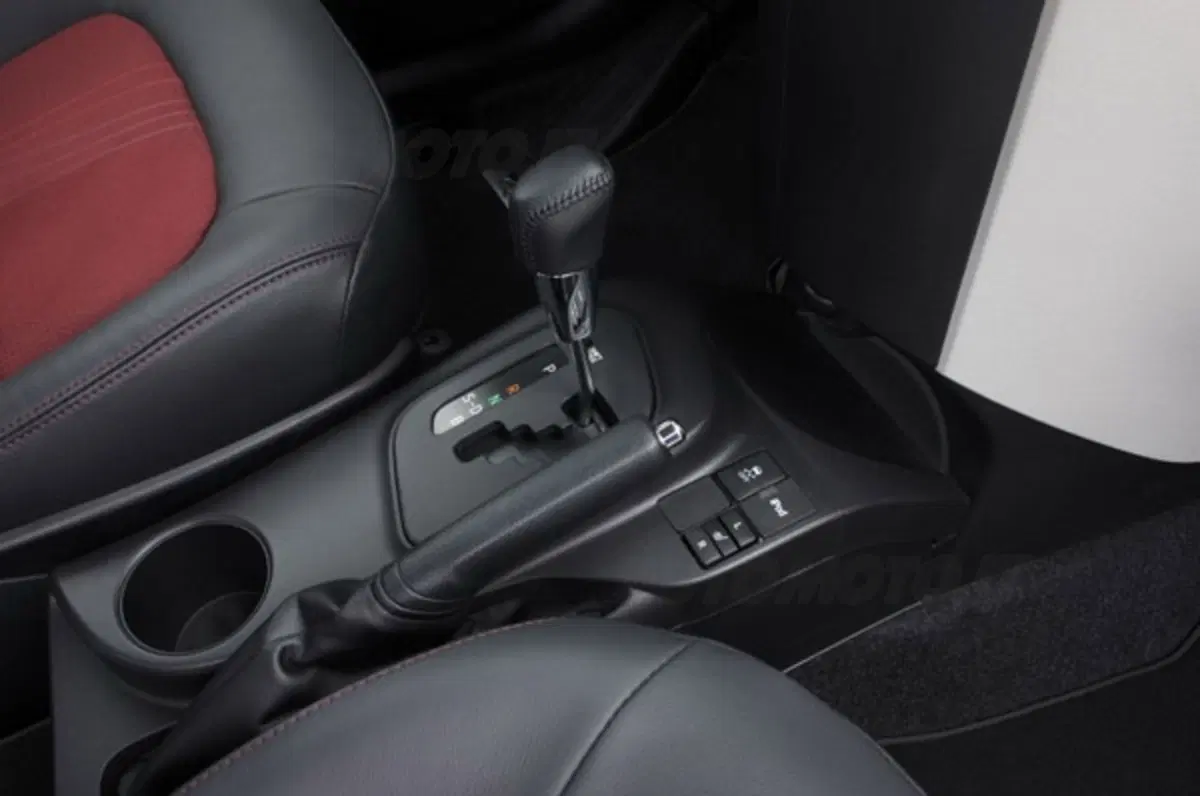 Toyota iQ M.Y. 2011 (11)