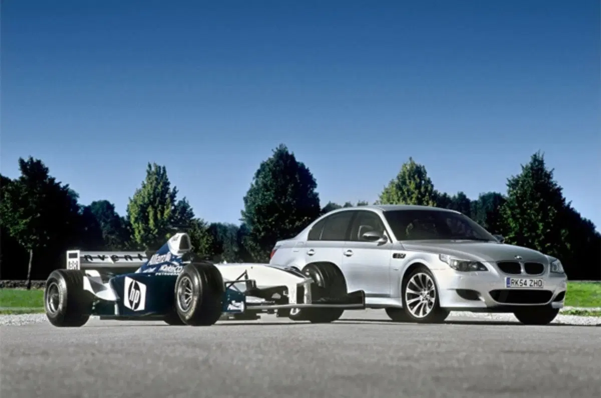 BMW: bye bye al V10 da 507 CV (5)