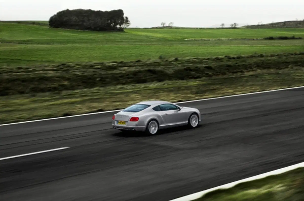 Nuova Bentley Continental GT (11)
