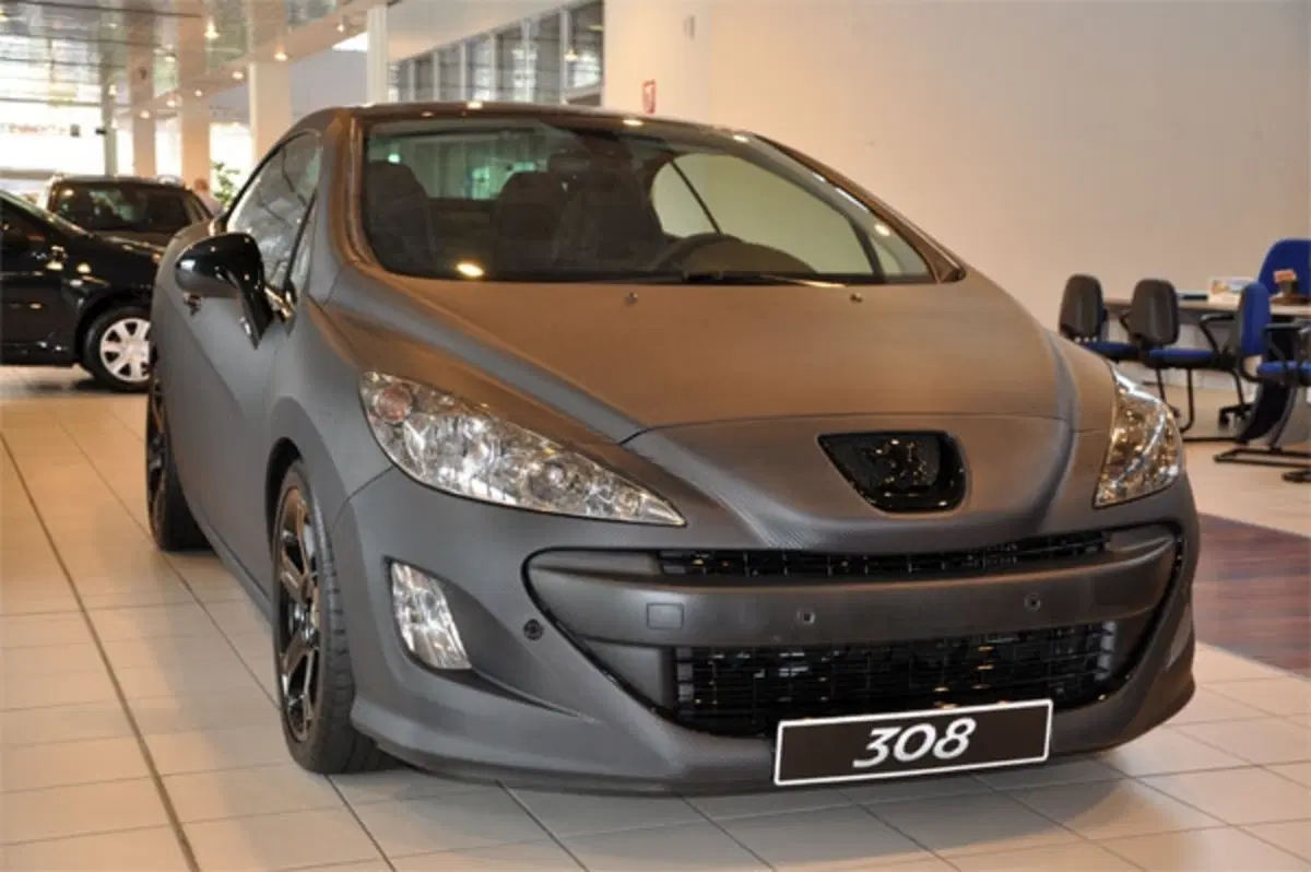Peugeot 308 CC by Romeo Ferraris