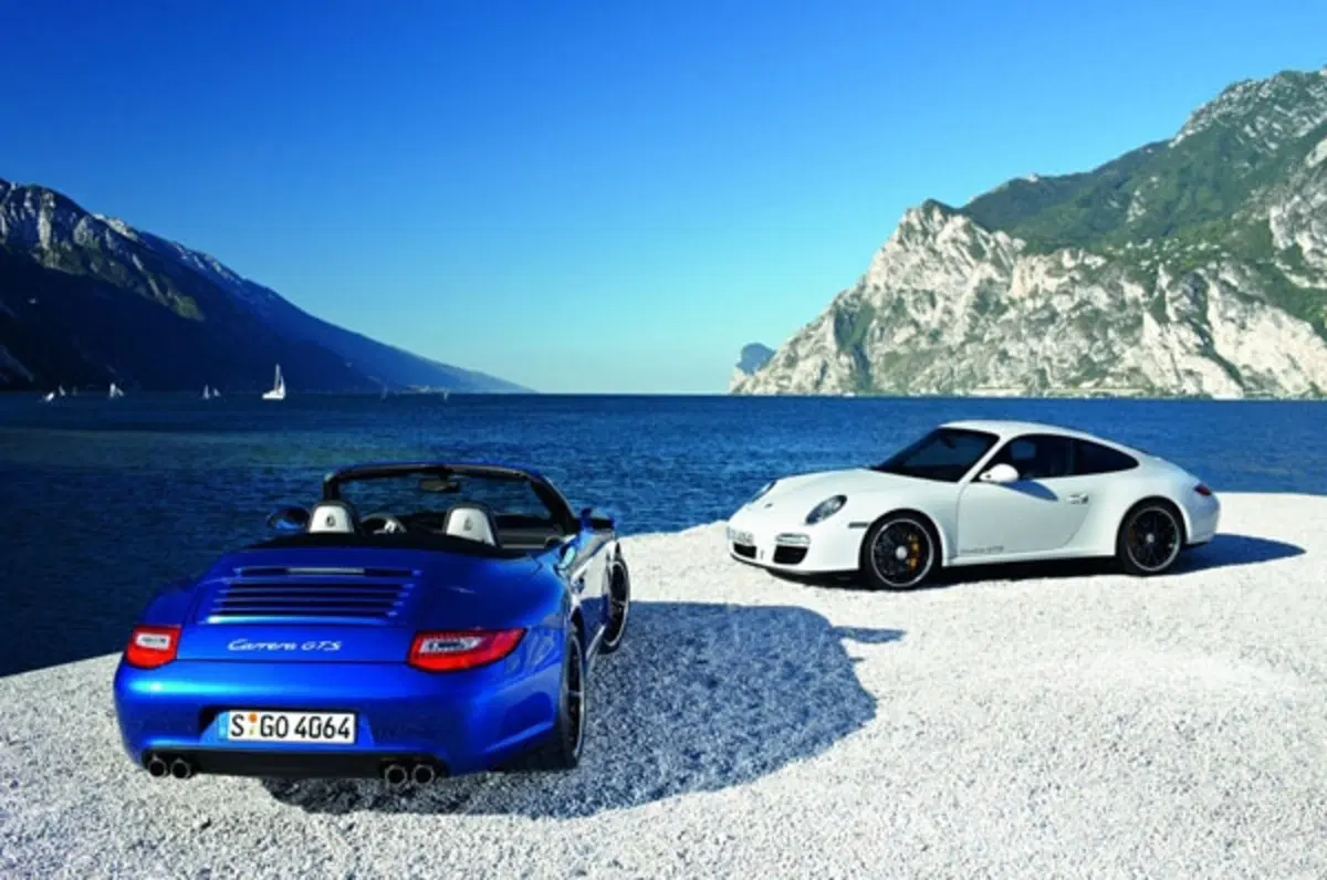 Porsche 911 Carrera GTS