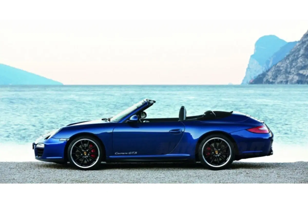 Porsche 911 Carrera GTS (4)