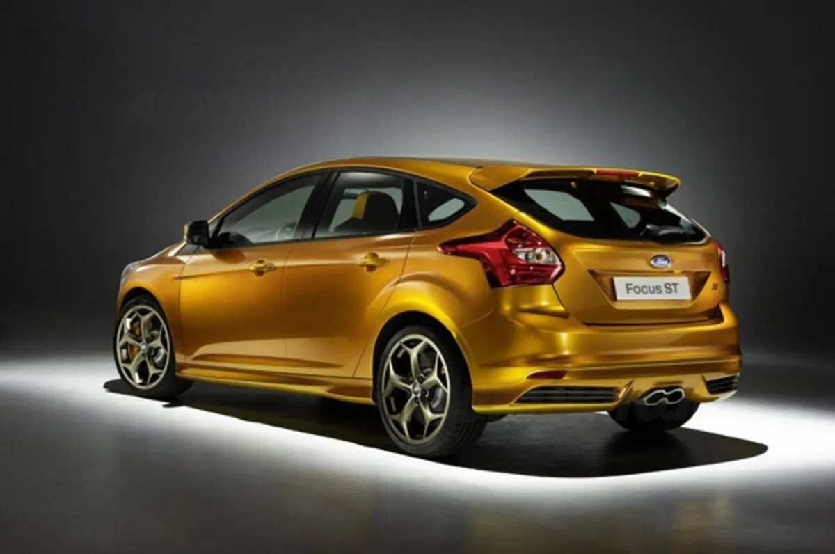 Ford Focus ST: 250 CV ma solo nel 2012 (2)