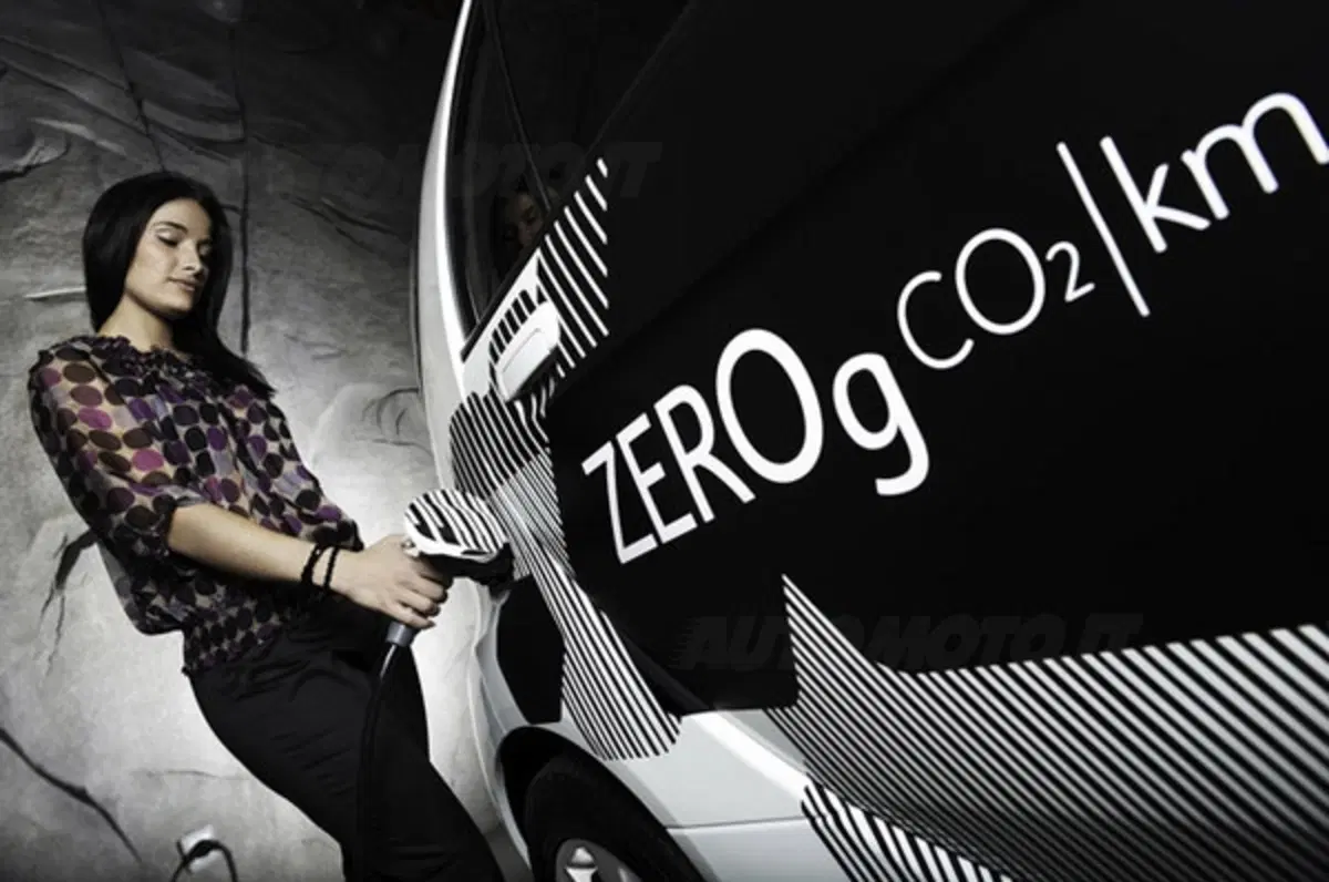 Citroen C-Zero (4)