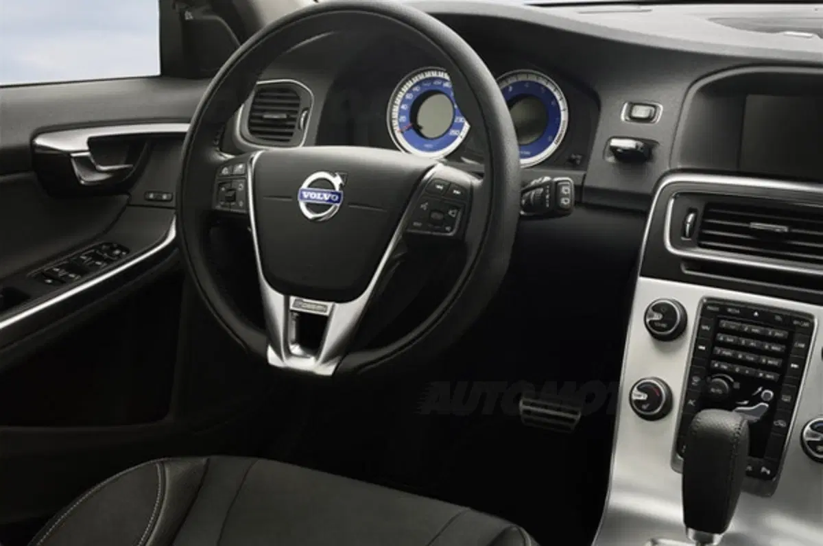 Volvo S60 e V60 R-Design (11)
