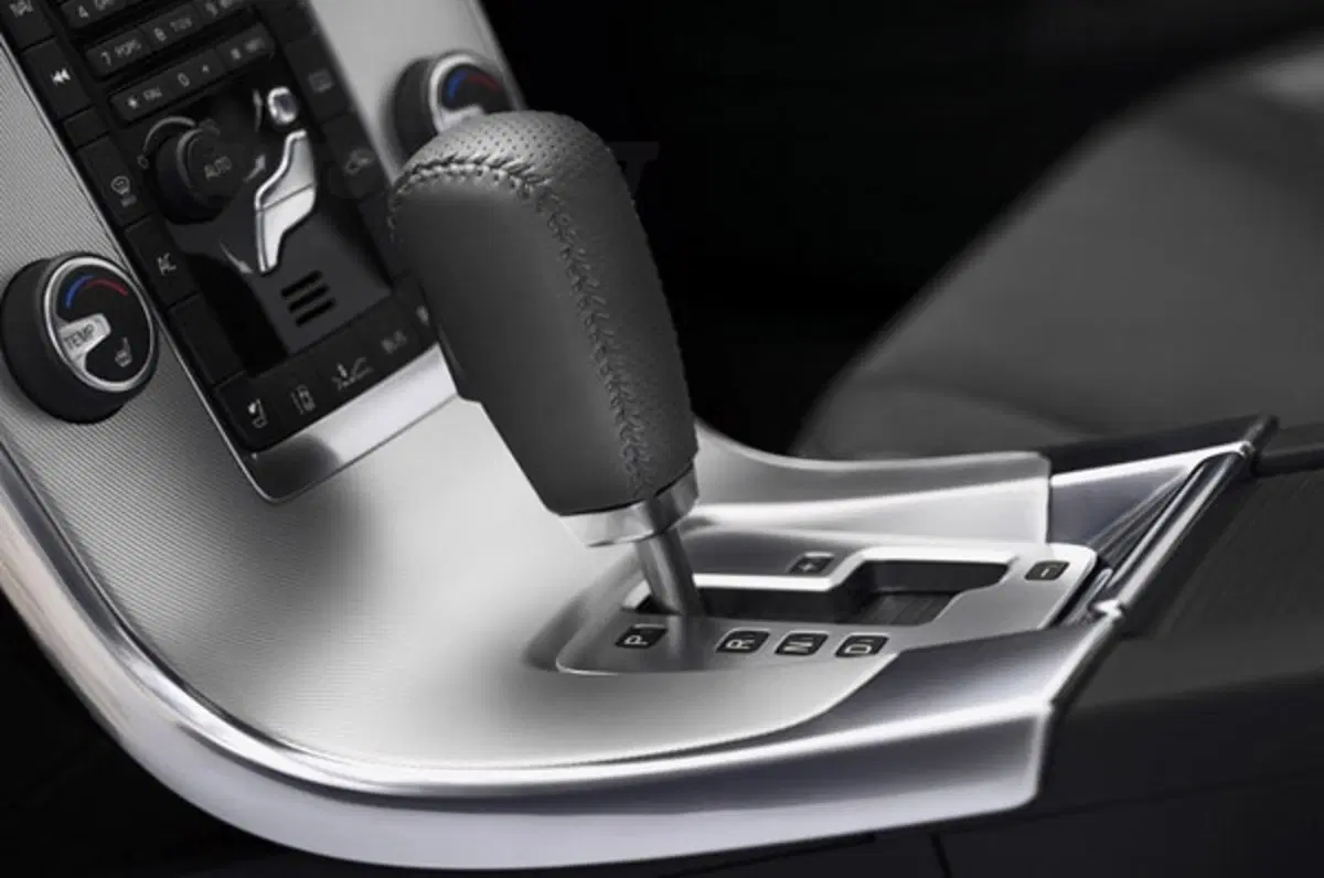 Volvo S60 e V60 R-Design (14)