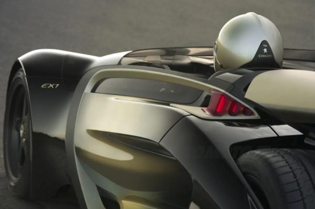 Peugeot EX1 (15)
