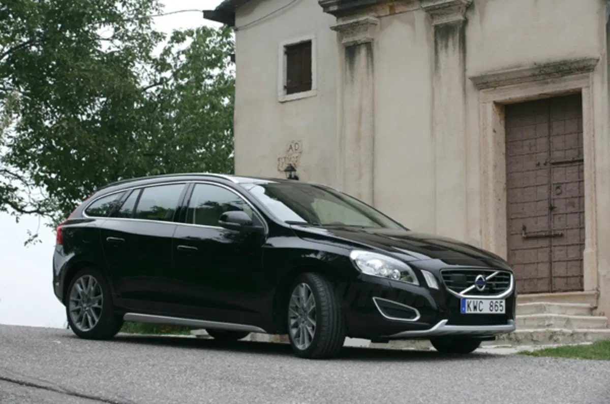 Volvo V60 (6)