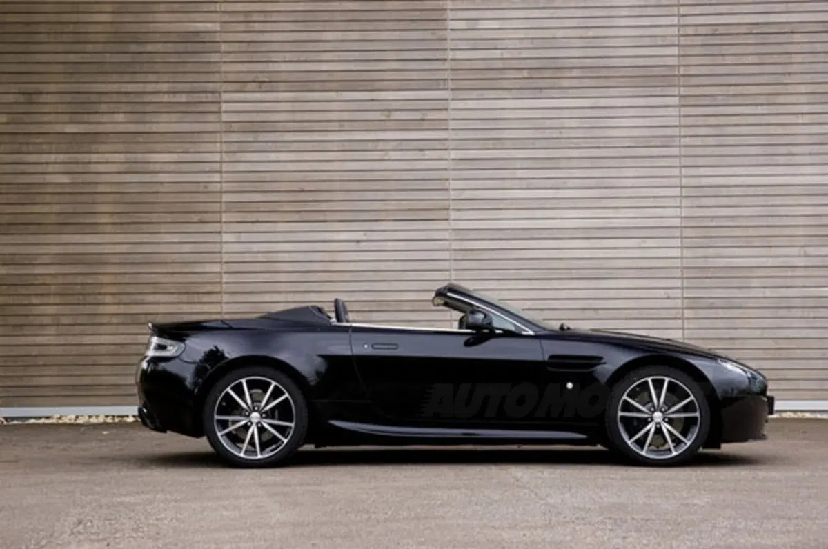 Aston Martin V8 Vantage N420 Roadster (6)