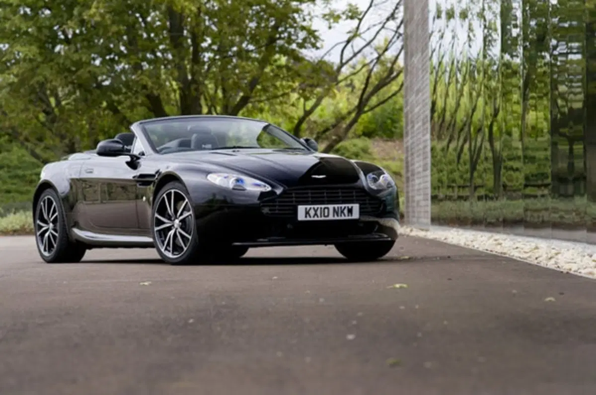 Aston Martin V8 Vantage N420 Roadster (9)