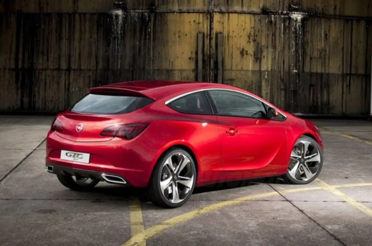 Opel Astra GTC Paris Concept (6)