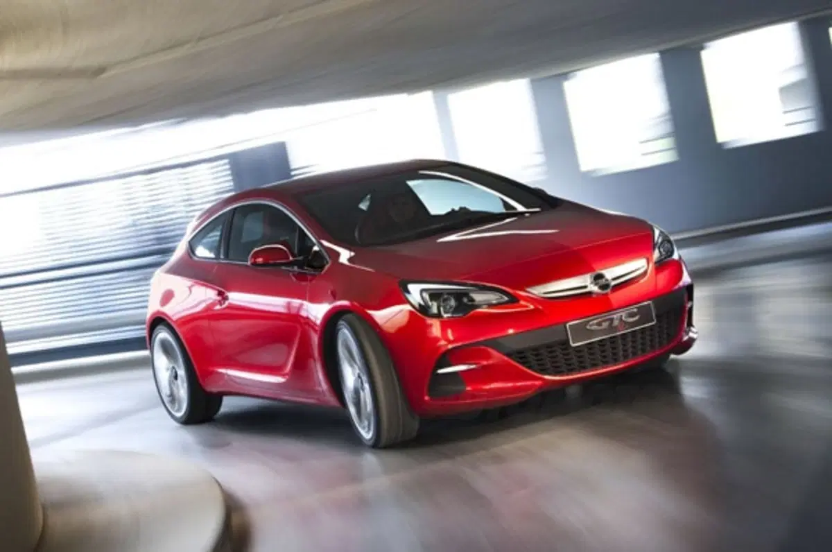 Opel Astra GTC Paris Concept (11)
