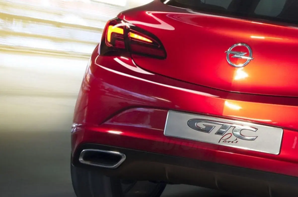Opel Astra GTC Paris Concept (28)