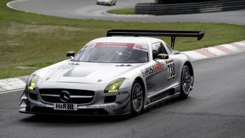 Debutto al 'Ring per la Mercedes SLS AMG GT3