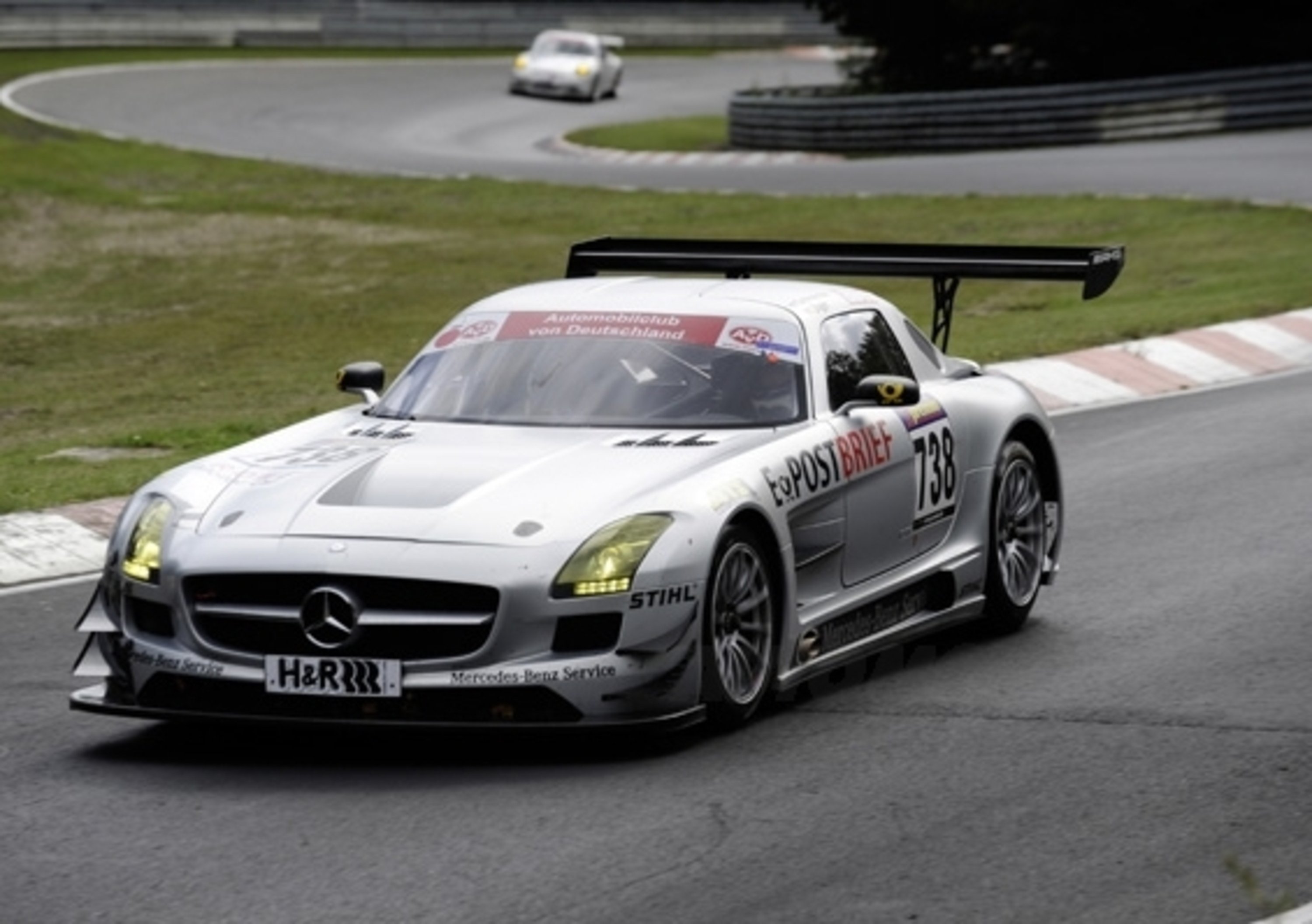 Debutto al &#039;Ring per la Mercedes SLS AMG GT3