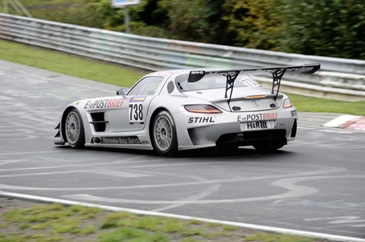 Debutto al 'Ring per la Mercedes SLS AMG GT3 (8)