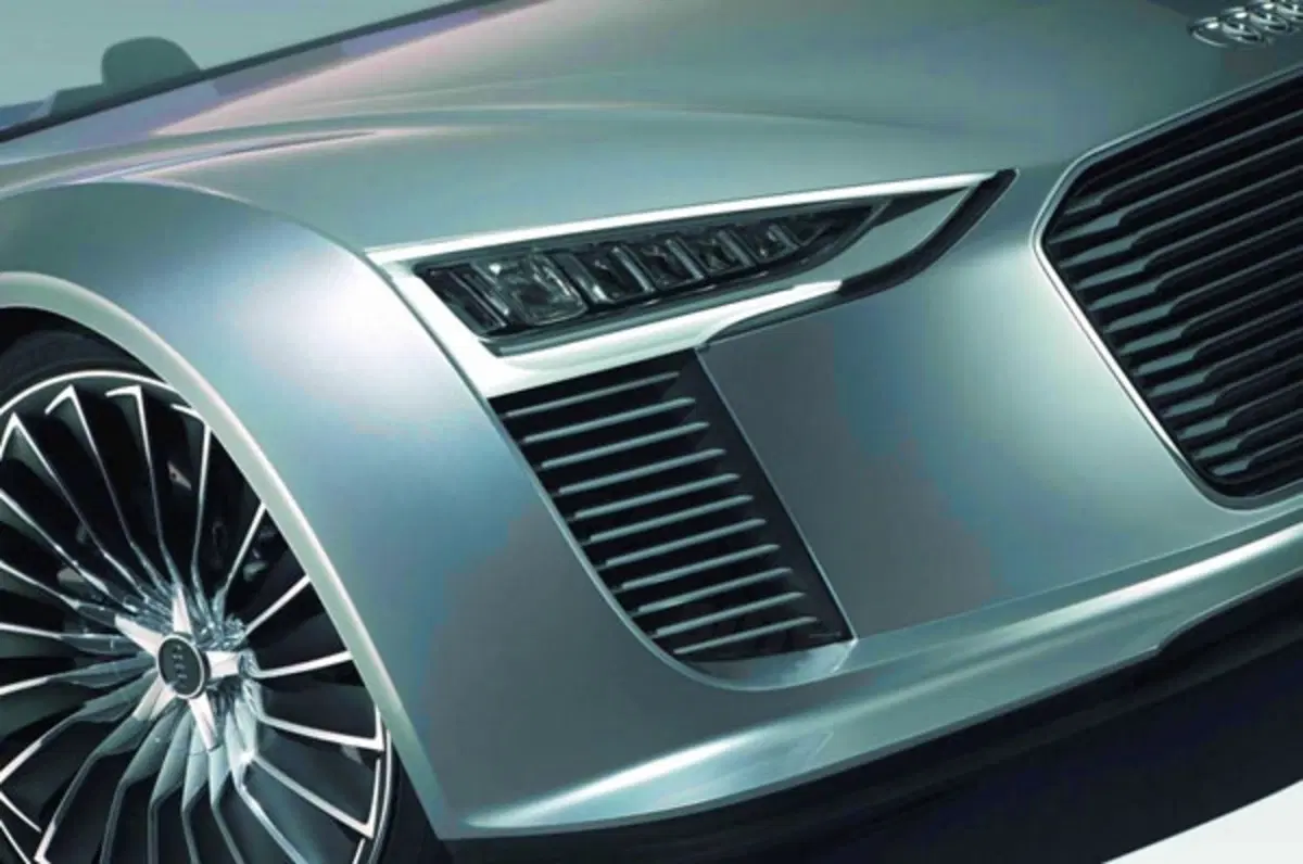 Audi e-Tron Spyder Concept (26)