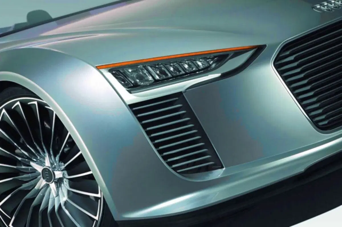 Audi e-Tron Spyder Concept (27)