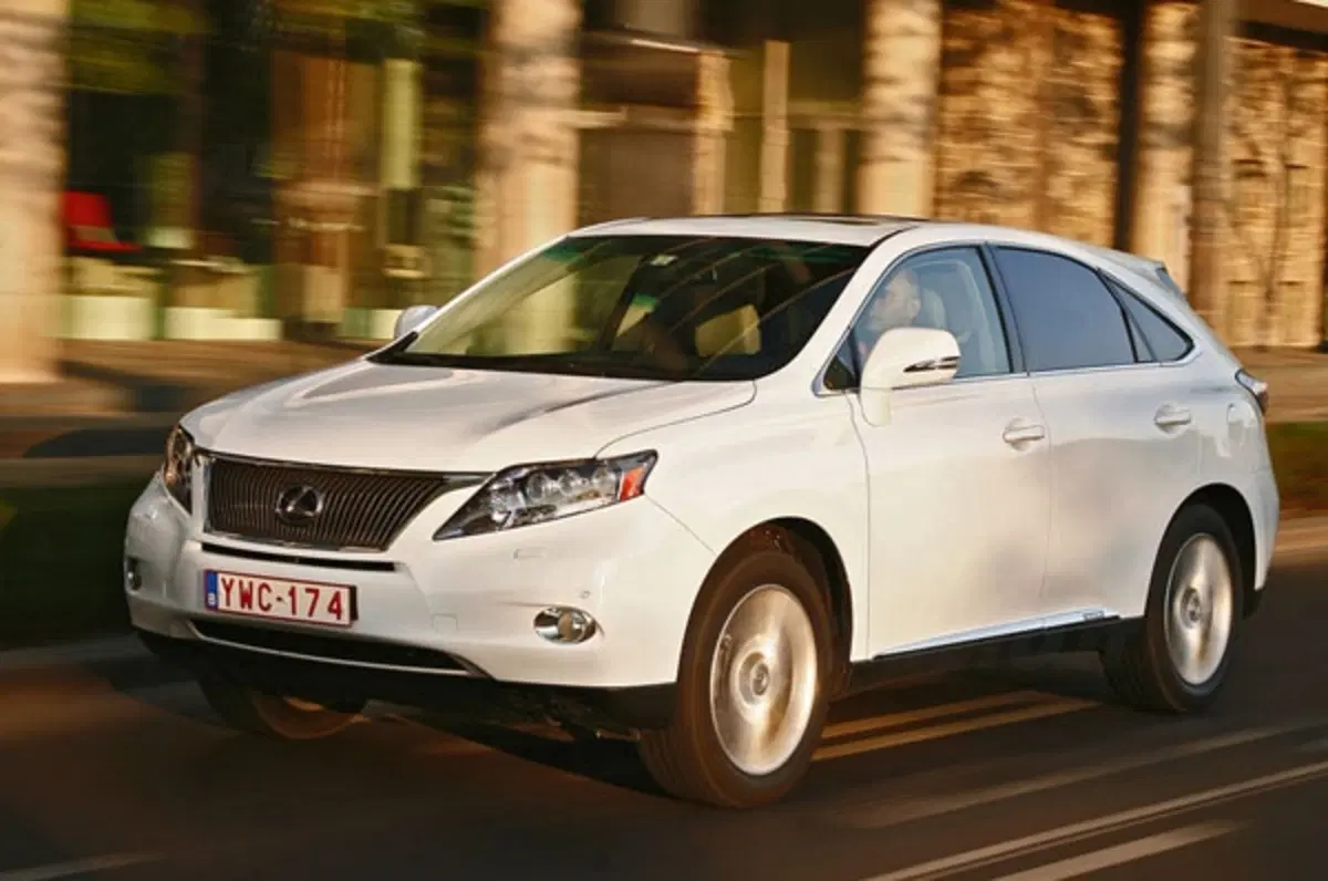Lexus: 100% ibride entro il 2015 (6)