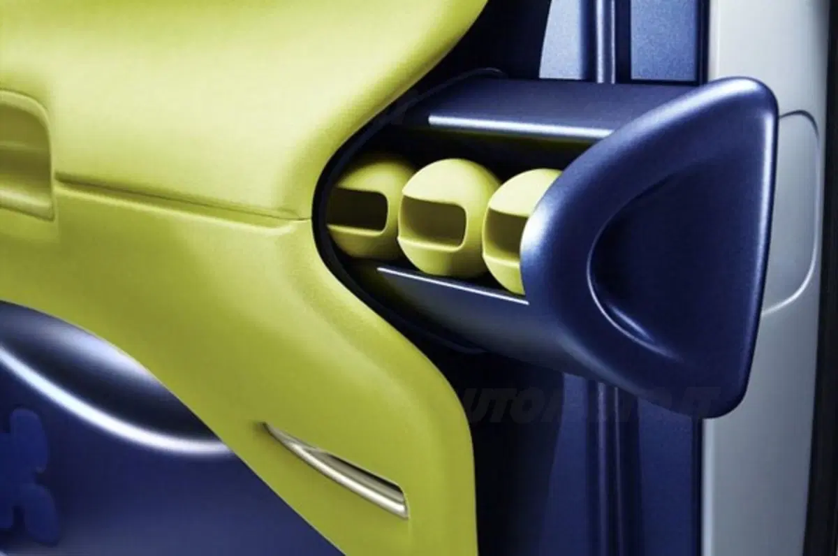 Nissan Townpod (22)