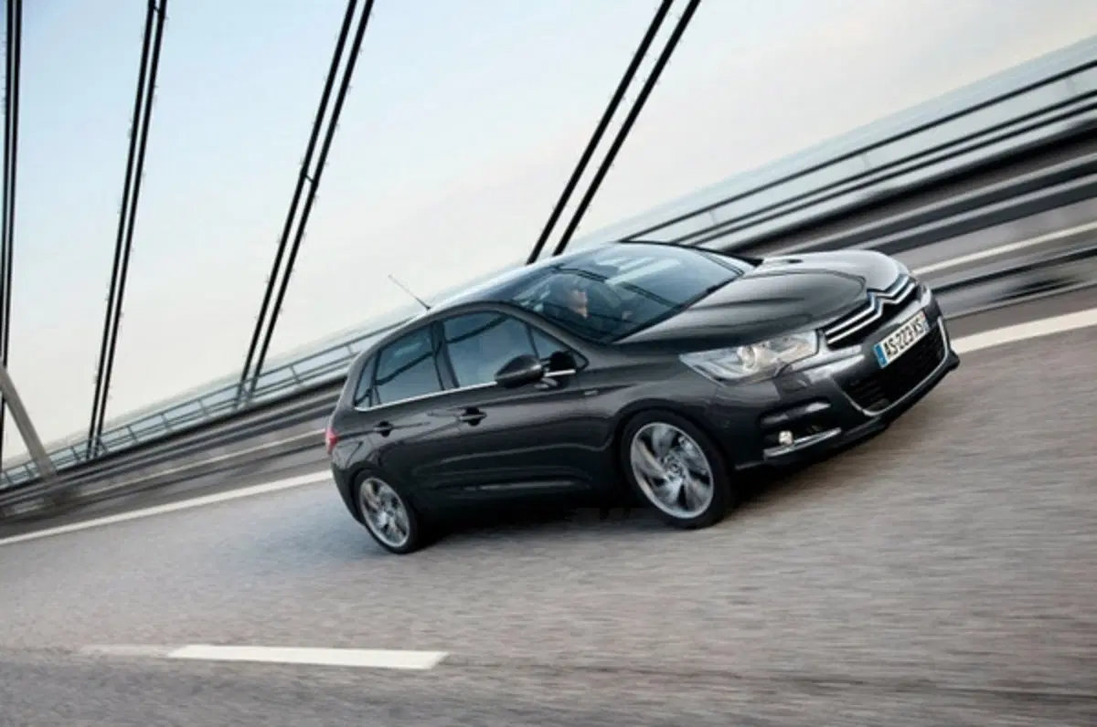 nuova Citroen C4: si parte da 16.300 euro (2)