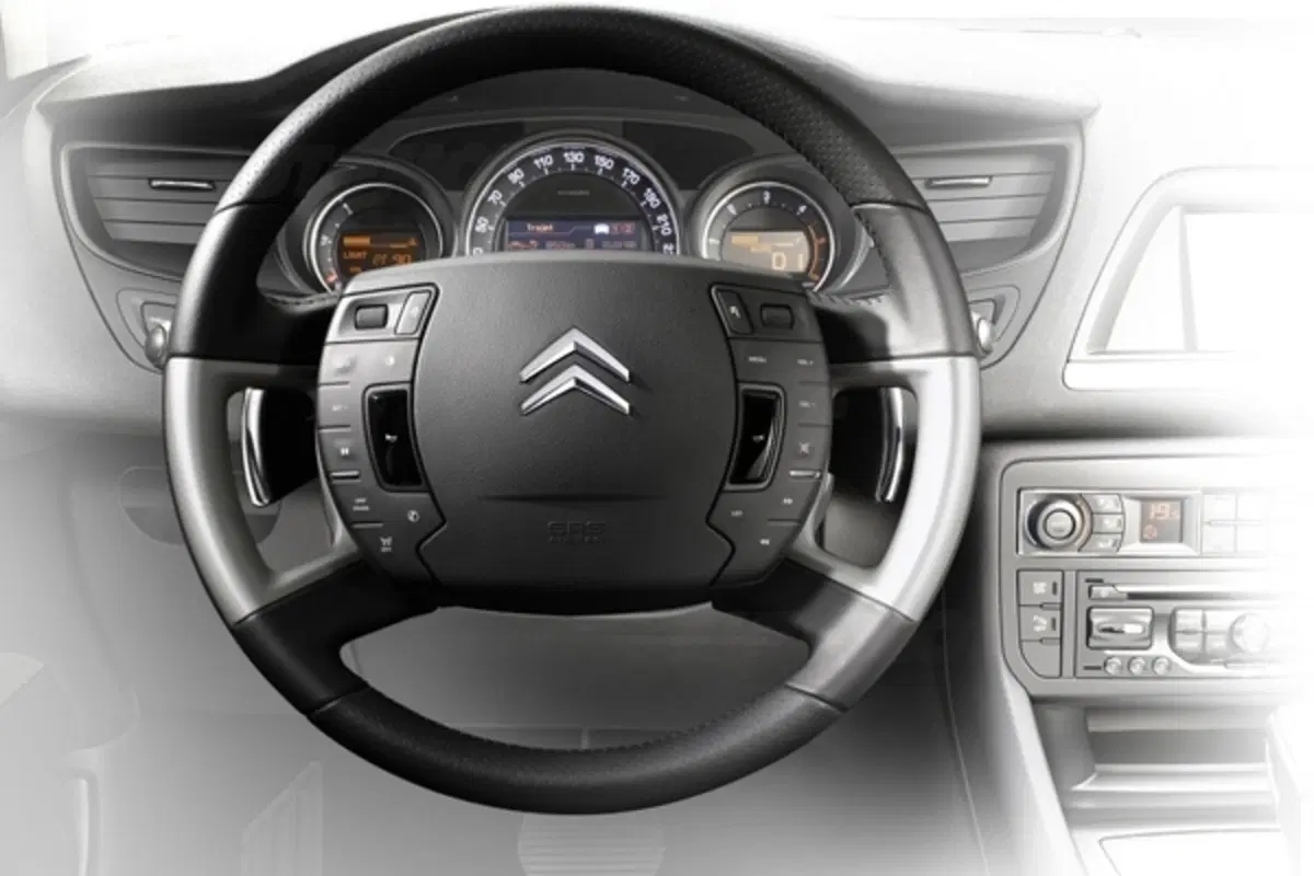 Citroen C5 restyling (9)
