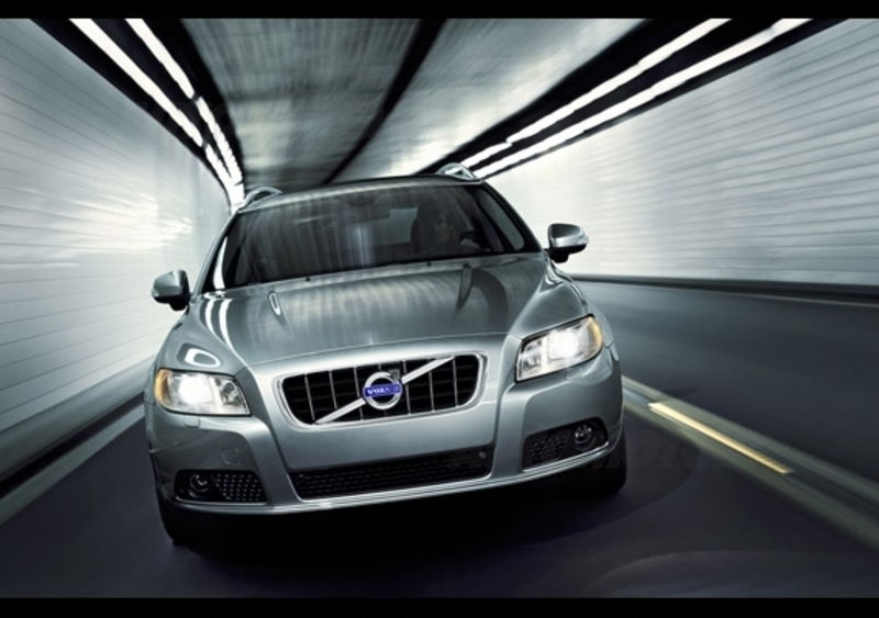 Volvo V70: in arrivo T4 e T5