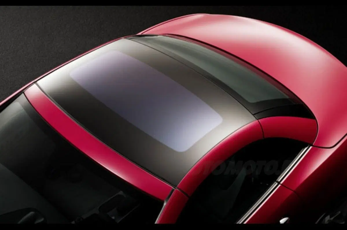Mercedes SLK 2011: ci sarà il Magic Sky Control